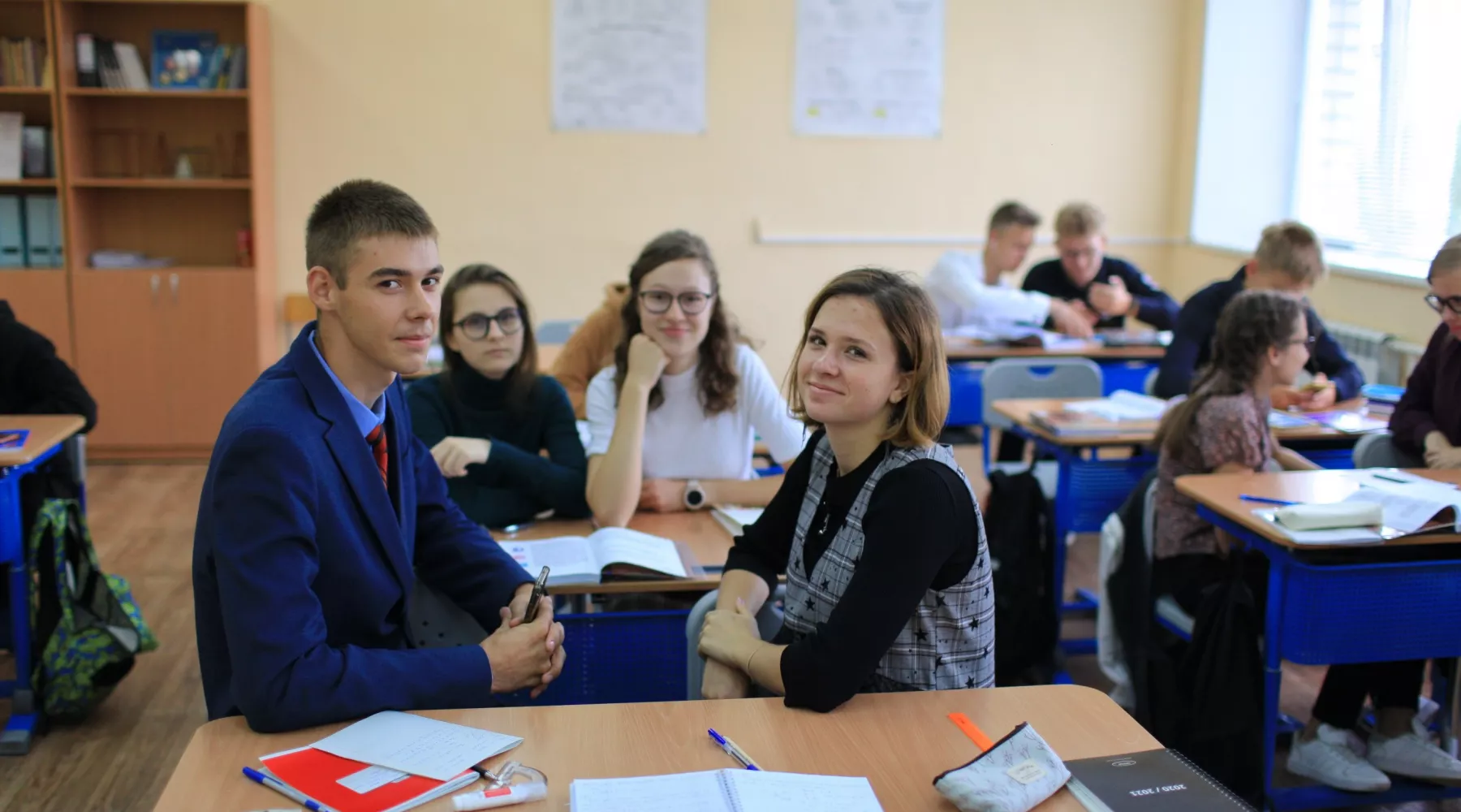 С 16 ноября школьники Алтайского края отправятся за парты, но с соблюдением мер