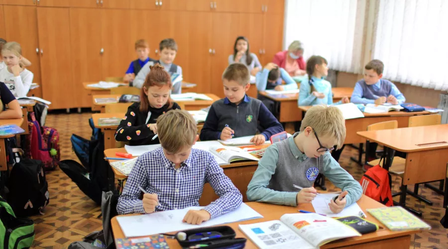 В Минобре рассказали, какой будет вторая четверть в школах Алтайского края 