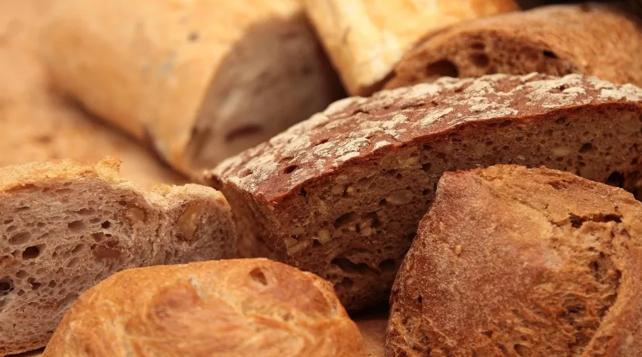 Дешёвая еда: впервые за пять лет в России выросли продажи хлеба 