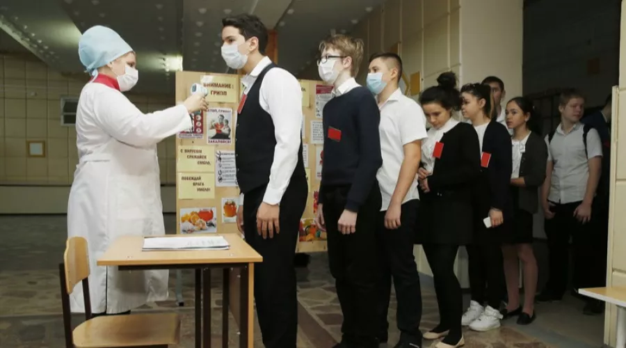 Антиковидные меры в школах России продлят до 2022 года