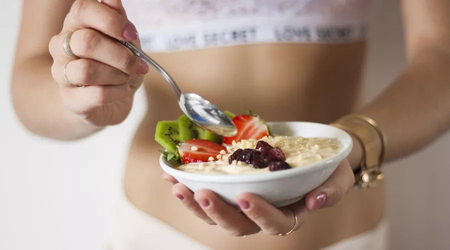 Похудей к Новому году: как сбросить килограммы на йогуртовой диете
