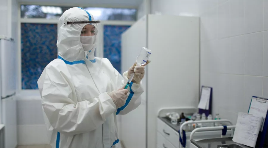 Более 60 представителей бизнеса помогают больницам Бийска в разгар пандемии
