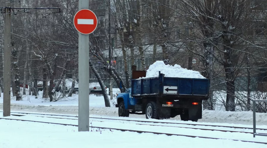 225 тонн снега вывезли с улиц Бийска за прошедшие сутки