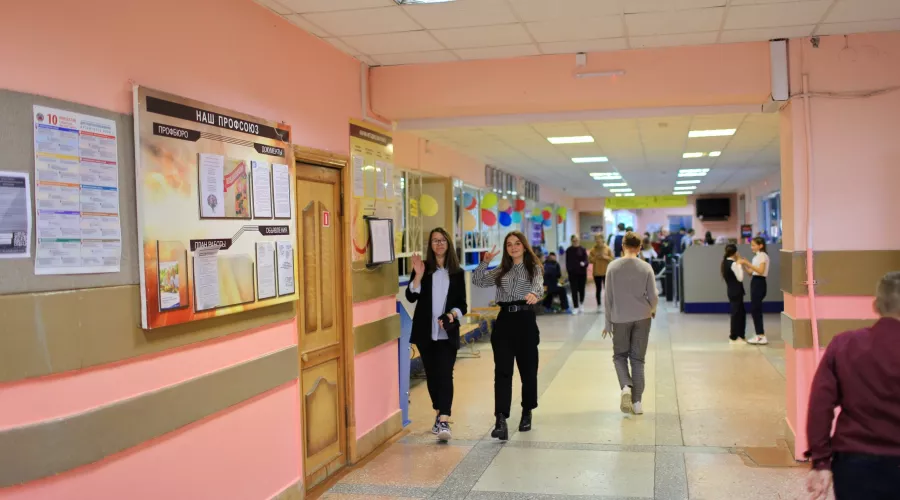 Школьники Алтайского края начнут третью четверть с 11 января в очном формате 