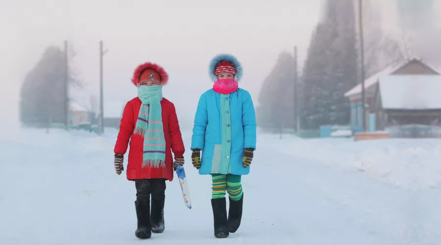 Слишком холодно: при каком морозе дети могут не ходить в школу