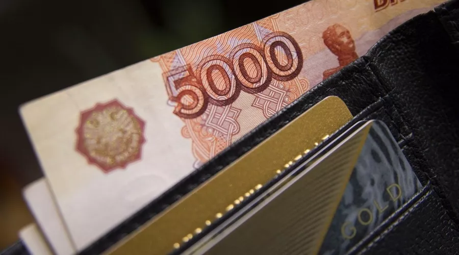 За 10 месяцев 2020 года средняя зарплата в крае составила 28 999 рублей