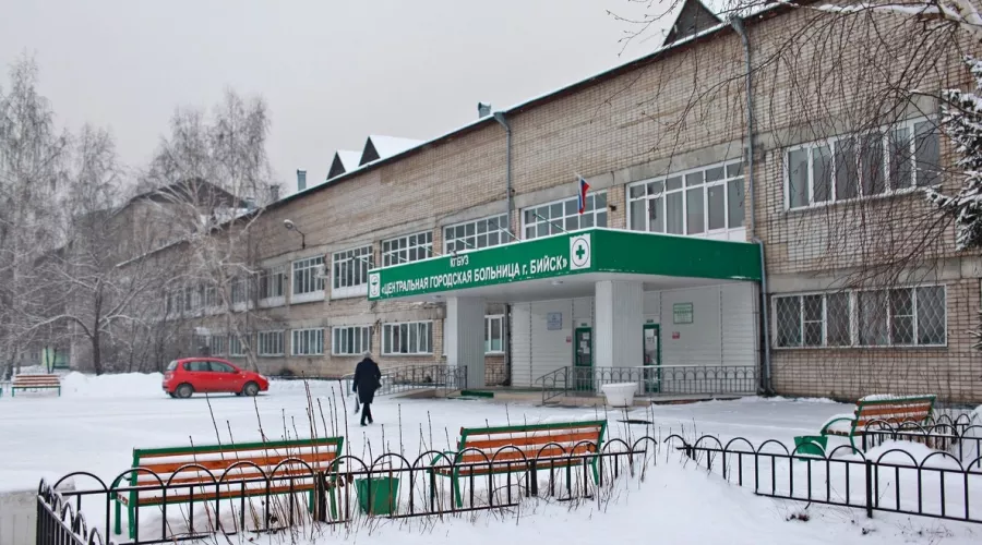 Как будут работать больницы и поликлиники Алтайского края в праздничные дни 