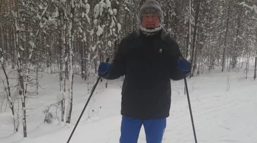 Он же из Норильска: Виктор Томенко катается на лыжах в морозы ниже -30