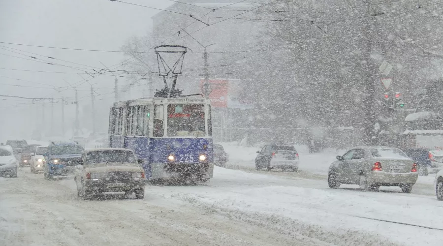 Штормовой прогноз и метель обещают синоптики Алтайского края на 13 января 