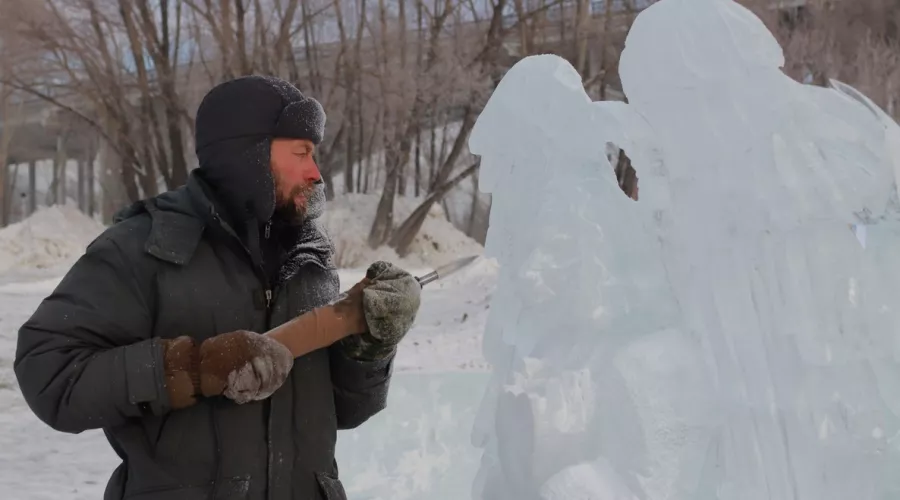 Бийску завидуют: красивейшие ледяные скульптуры вызывают восторг у жителей края 
