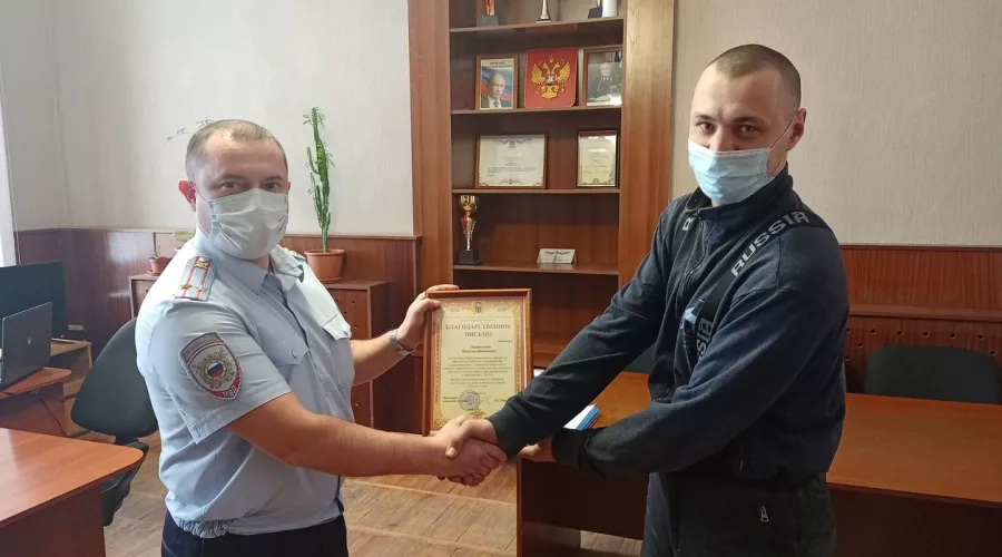 Житель села Смоленское на бегу поймал вора и помог полиции его задержать 