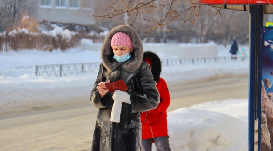 Заболели в январе. Фото сильные Морозы и дети и человек в Алтайском крае.