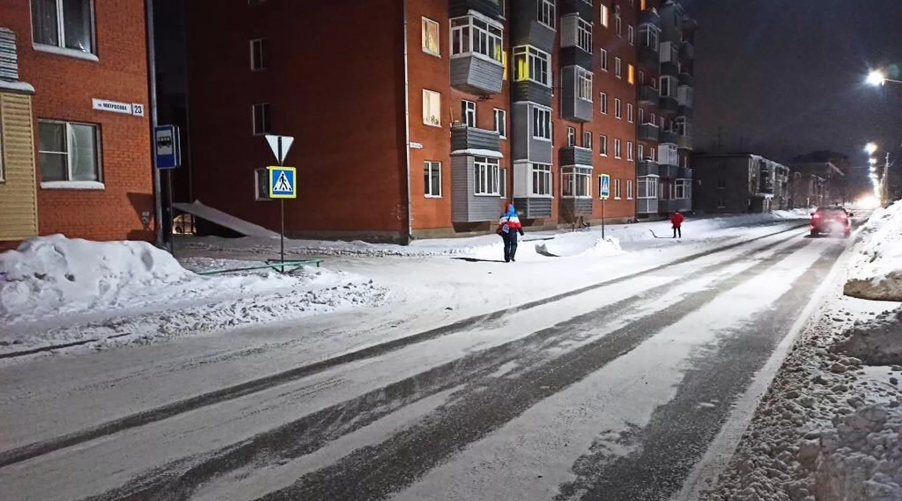 В Бийске после жалоб в соцсетях почистили улицу Матросова