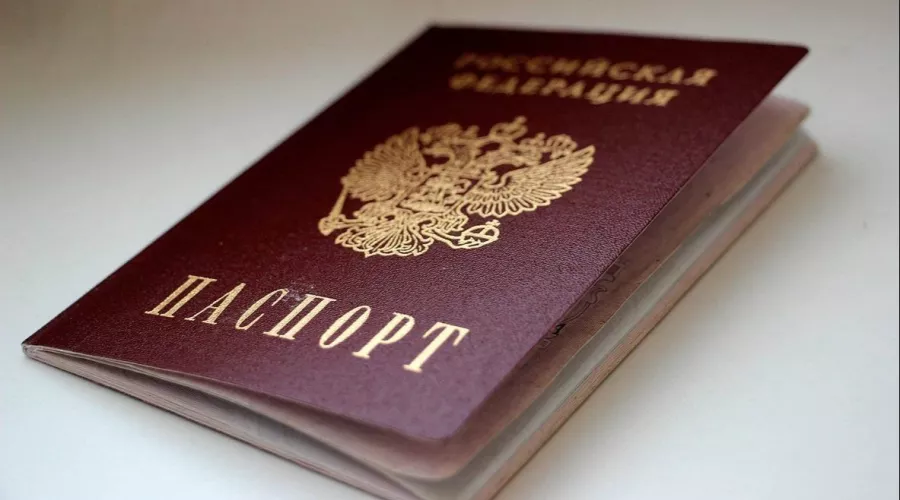 На зеркало неча пенять: в России ввели новые требования к фотографиям в паспорте
