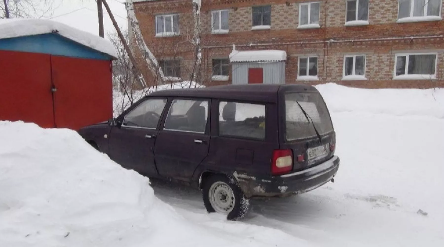 Бийские полицейские задержали мужчину, который подозревается в угоне автомобиля