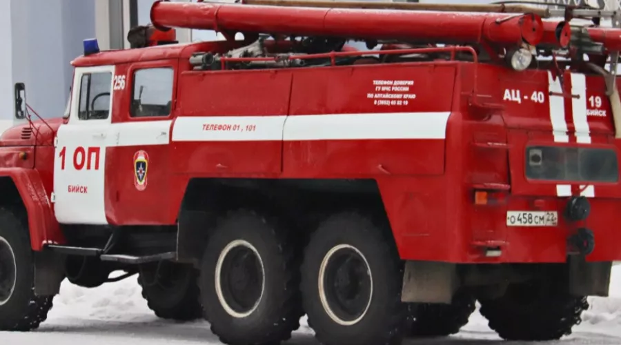 Соцсети: в Бийске загорелся пассажирский автобус