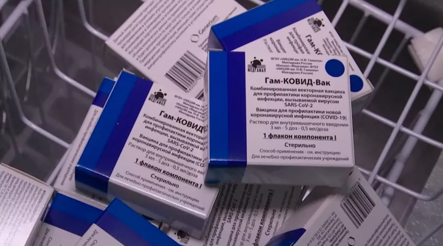 Видео: после перерыва в Бийске возобновили вакцинацию против COVID-19 