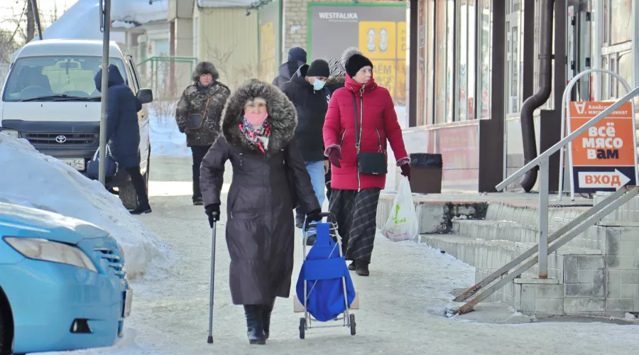 Власти Алтайского края продлили режим самоизоляции для пожилых