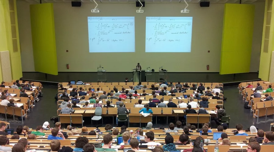В алтайском Роспотребнадзоре объяснили, как будут учиться студенты с 8 февраля 