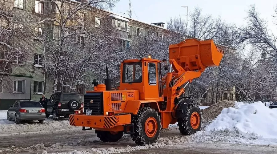 Новую дорожную технику, поступившую в Бийск от края, до сих пор не оформили 