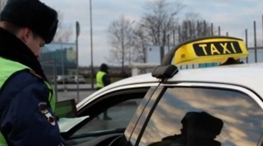 В Бийске Госавтоинспекция провела профилактическое мероприятие «Такси»