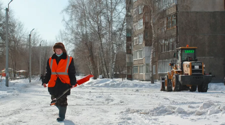 В Бийске 3 марта перекроют улицу Радищева, чтобы вывезти снег
