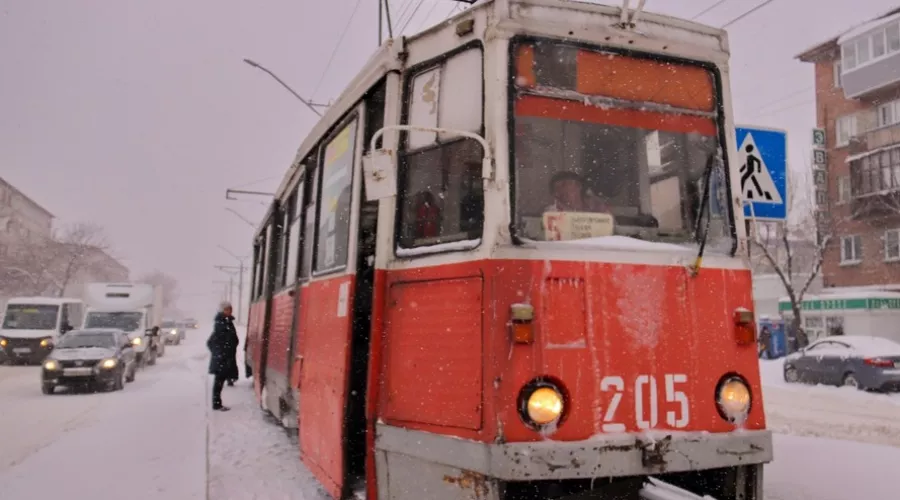 В Бийске могли избежать коллапса с остановкой трамвайного движения