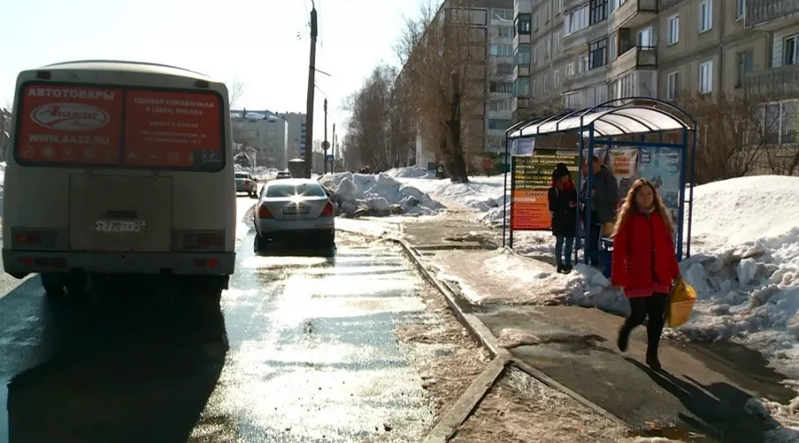 Бийчанка судится с администрацией города из-за падения на автобусной остановке 