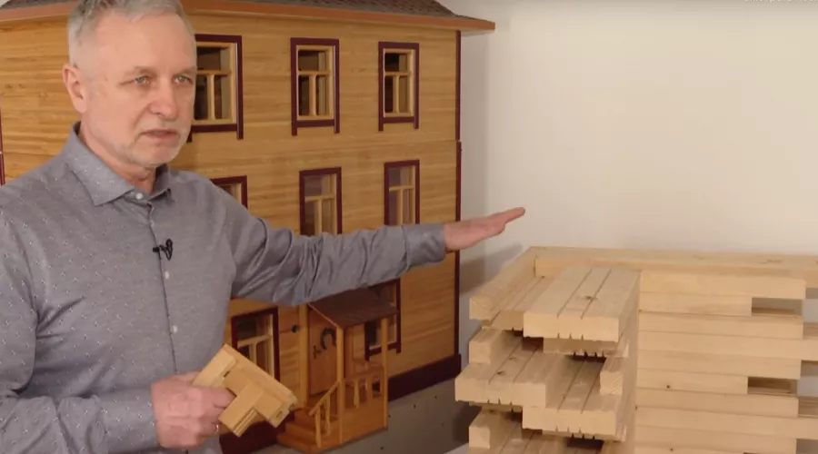 Бийчанин запатентовал новую технологию деревянного зодчества