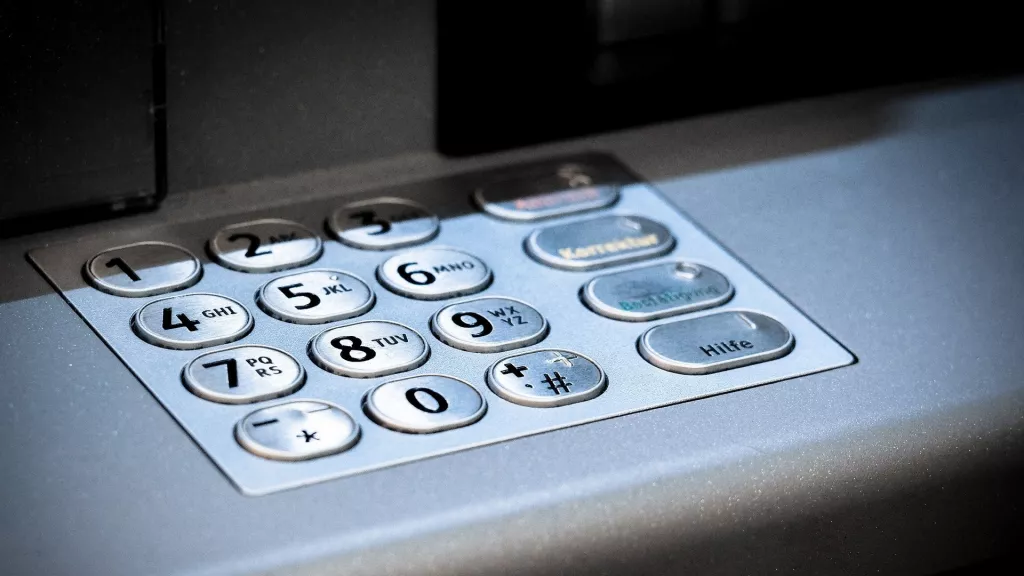 В России стартовал запуск единой сети "белых банкоматов" без комиссии - Информационный портал "Бийский рабочий", 23.03.2026