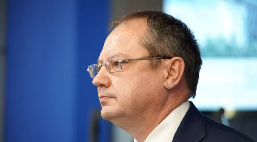 Передумал: Александр Студеникин отказался уходить в отставку 