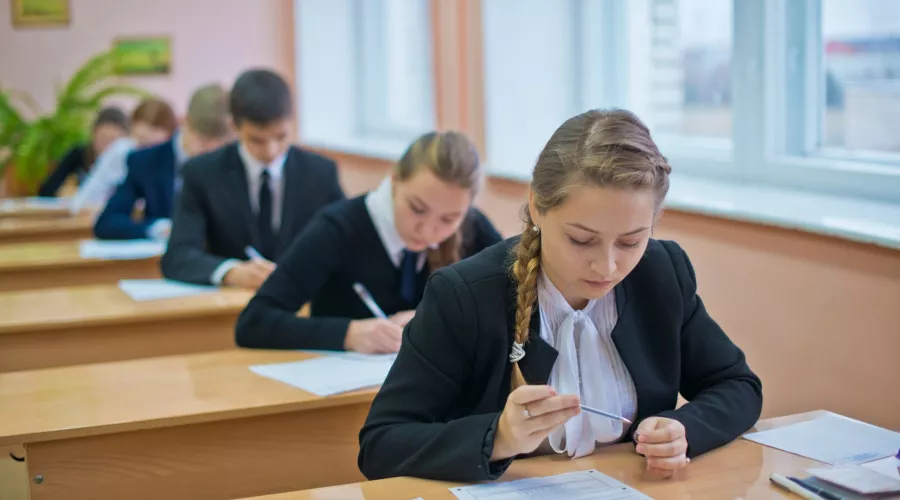 Для учеников девятых классов могут отменить экзамены в формате ОГЭ