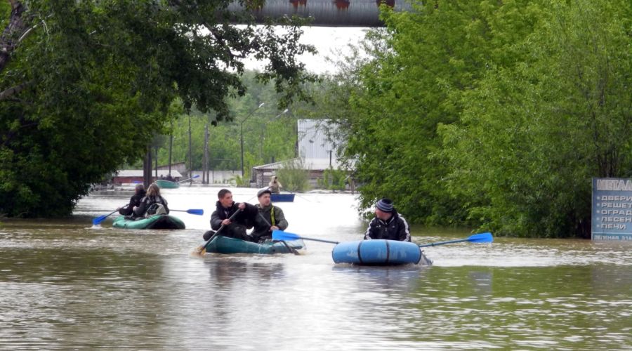 Вода в бии на сегодня. Наводнение в Бийске. Наводнение Бийск 2014. Наводнение в Сорокино. Наводнение в Бийске в 2014 году.