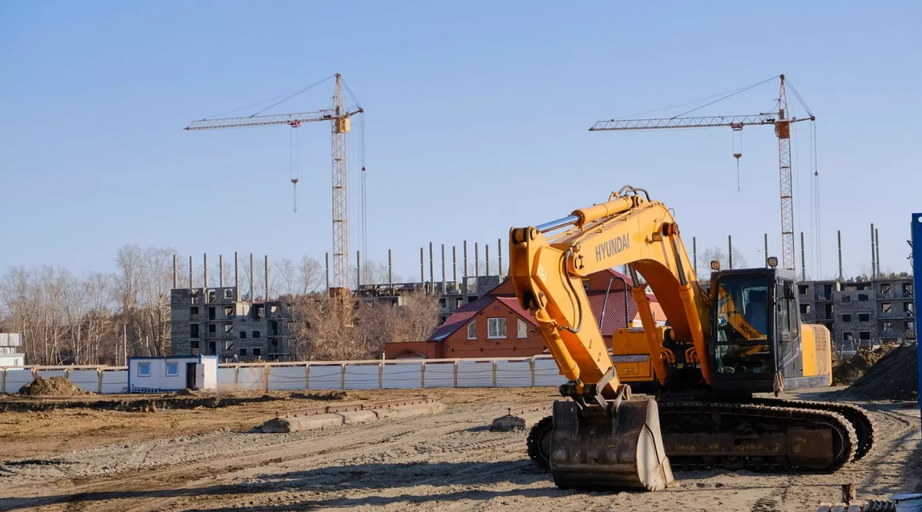 В Бийске необходимо построить десять новых школ