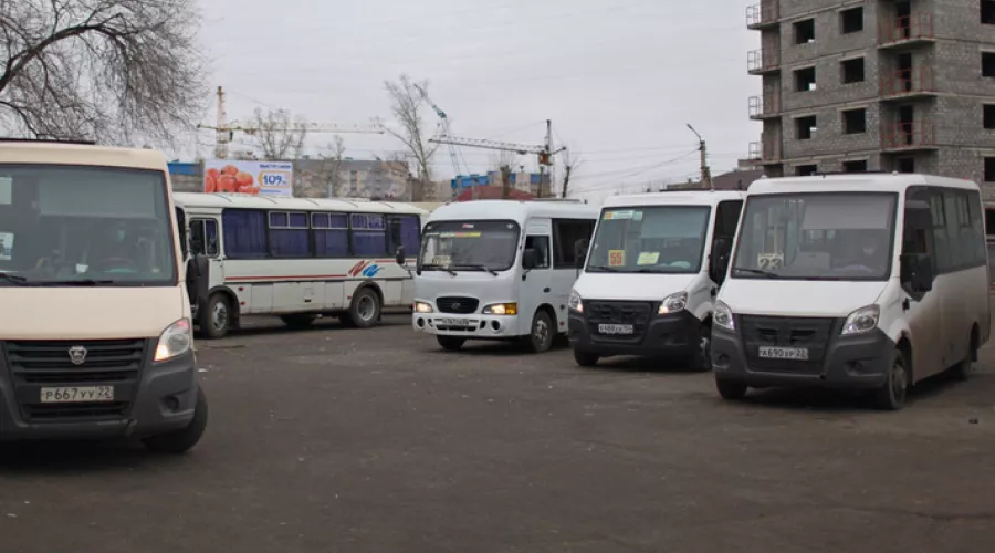 Стало известно, расписание автобусов и трамваев в Бийске на майские праздники