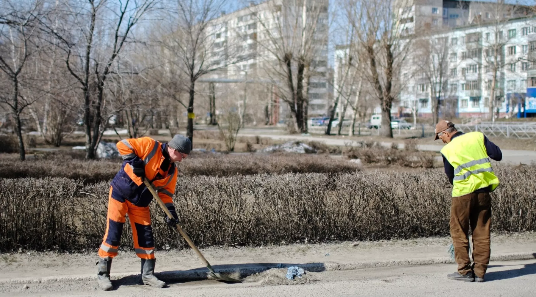 Власти Бийска призывают проголосовать за благоустройство сквера за зданием мэрии