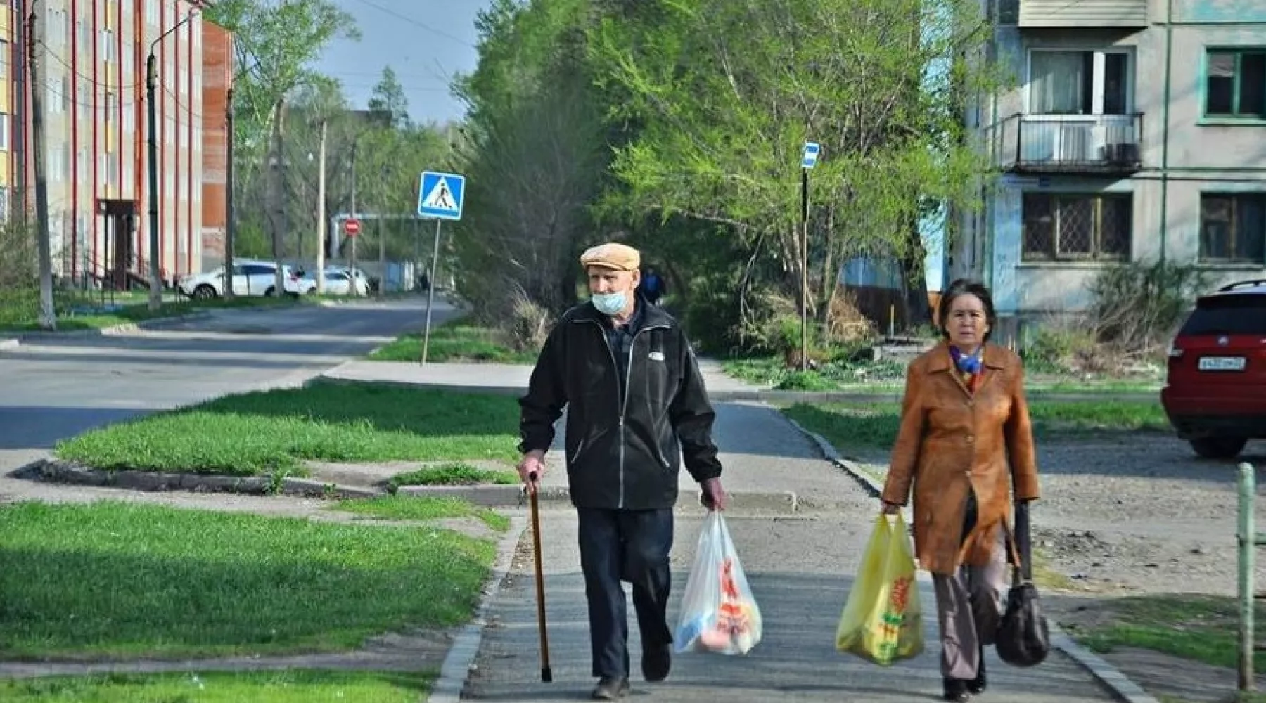 Пенсионеры, пенсия, COVID, люди, весна