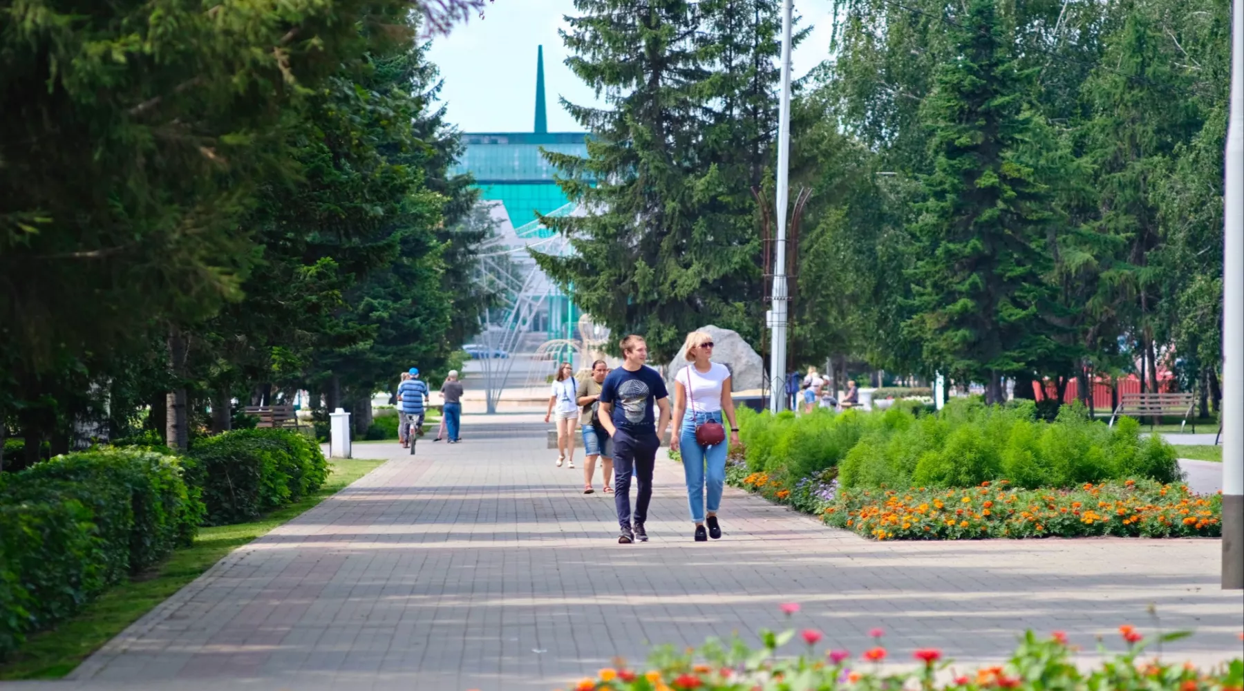 Лето. Тепло. Жарко. Петровский бульвар