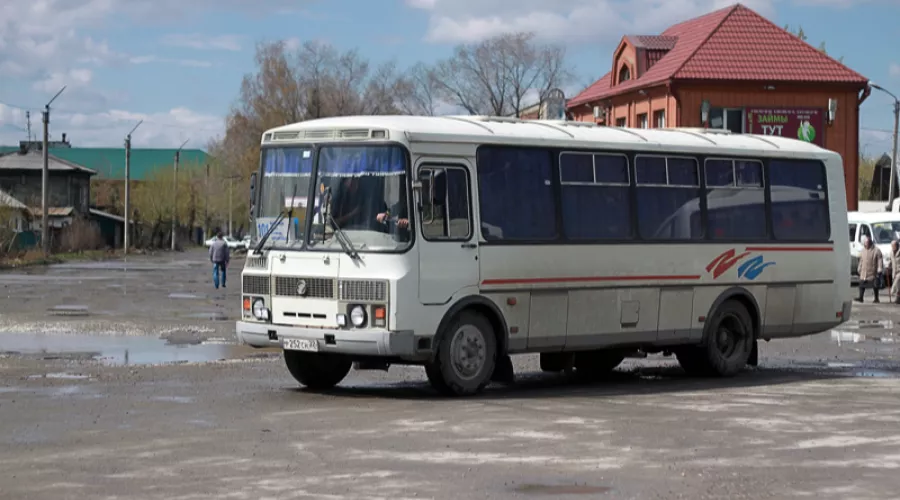 В Бийске на Родительский день запустят автобусы до кладбищ