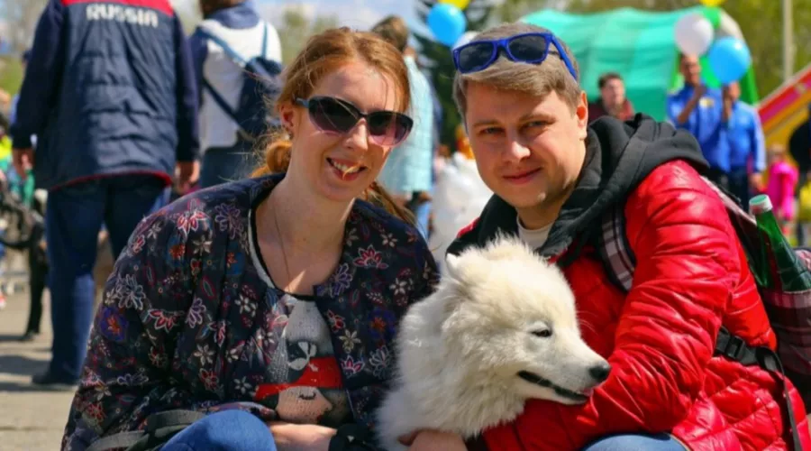 Собаки-улыбаки: в Бийске пройдет благотворительная фотосессия «Добрый пес» 	