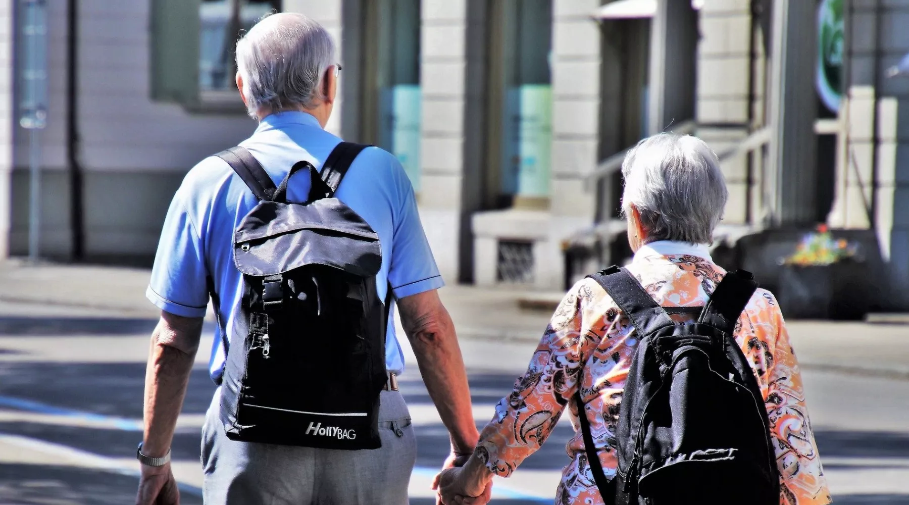 На старость хватит: россияне назвали размер дохода для накоплений