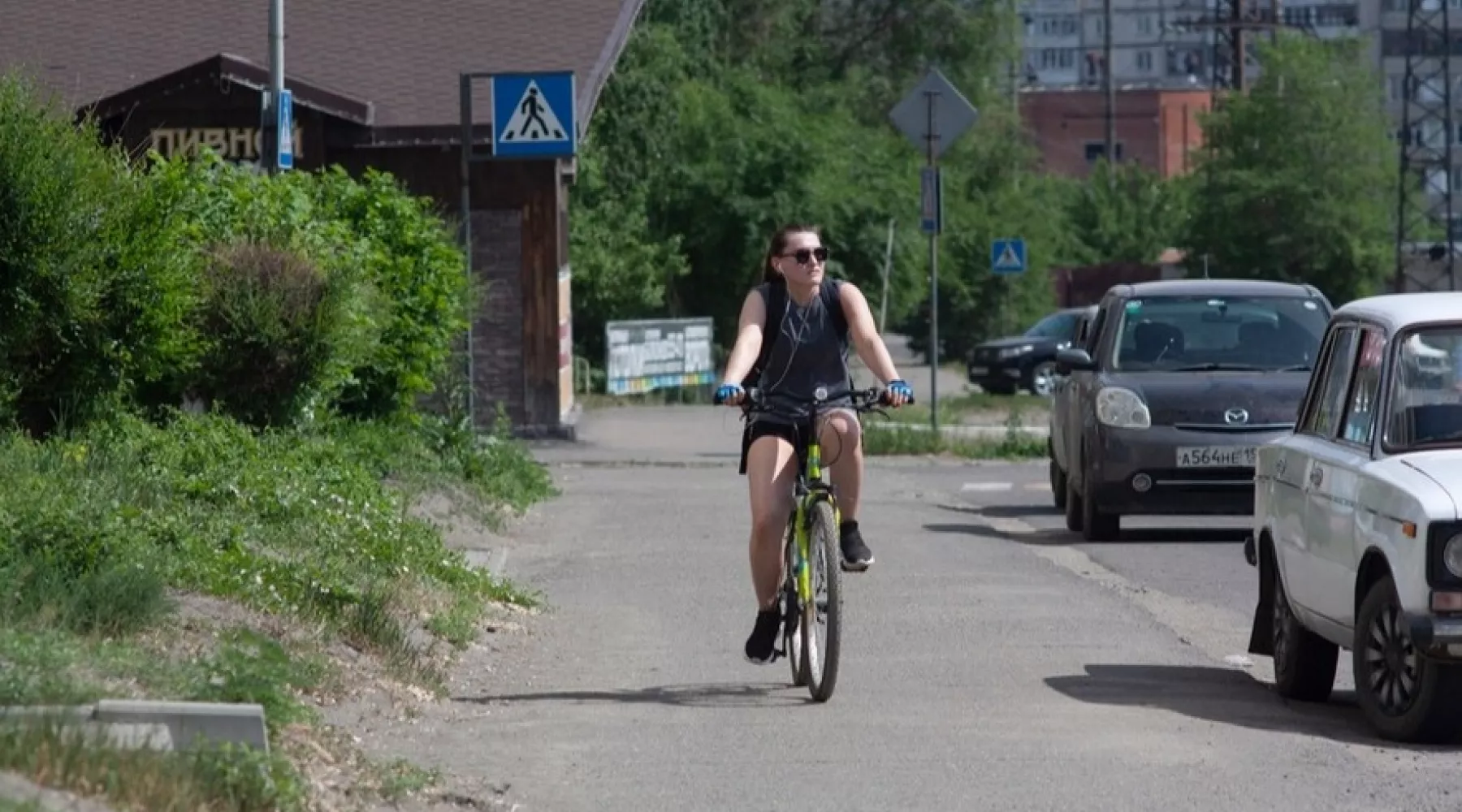 «Такой удар был»: у коммунального моста в Бийске сбили велосипедиста 