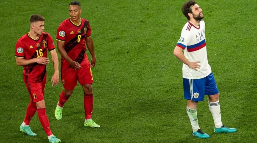 Сборная России проиграла Бельгии в первом матче Евро-2020 