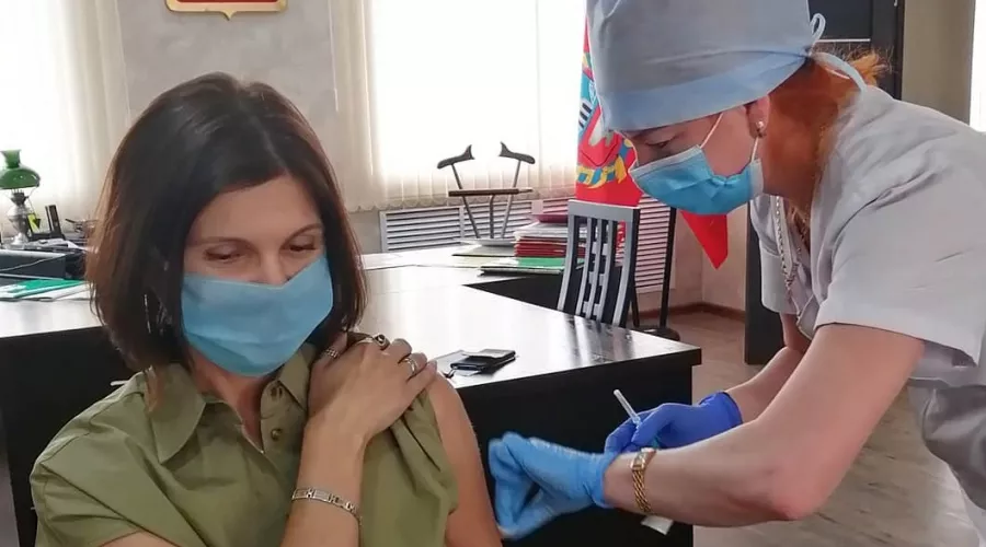 Почти 30% работников спортивной отрасли Алтайского края прошли вакцинацию 