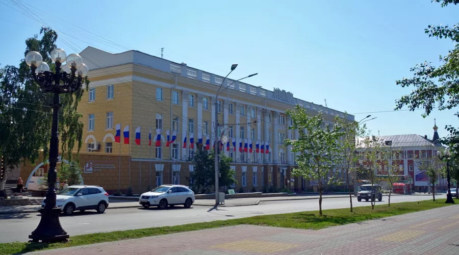 Год учебы в вузах Алтайского края обойдется от 87 до 200 тысяч рублей 