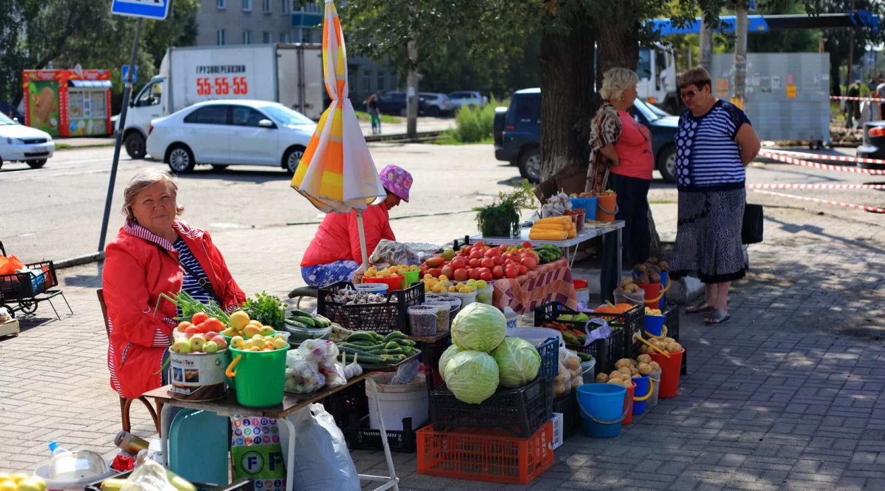 Все на рынок: цены на овощи и фрукты стали снижаться 