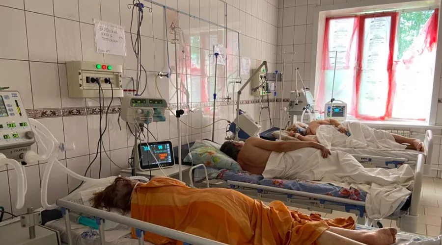 Пациенты ковидного госпиталя Бийска жалуются, что им не дают открывать окна