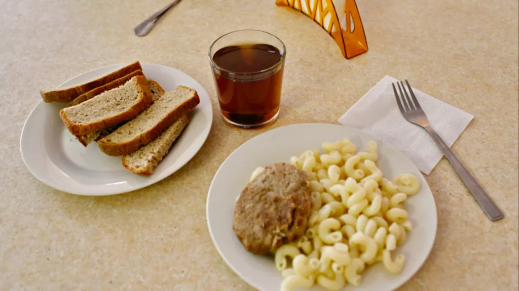 Врач: после приема пищи не стоит ложиться хотя бы полчаса - Информационный портал "Бийский рабочий", 22.02.2026