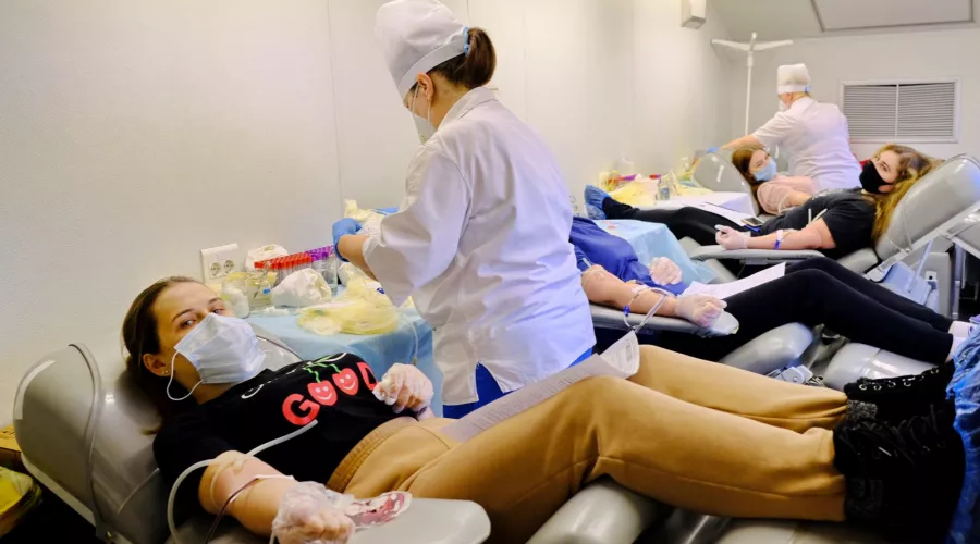 В России из-за прививочной кампании может начаться дефицит донорской крови