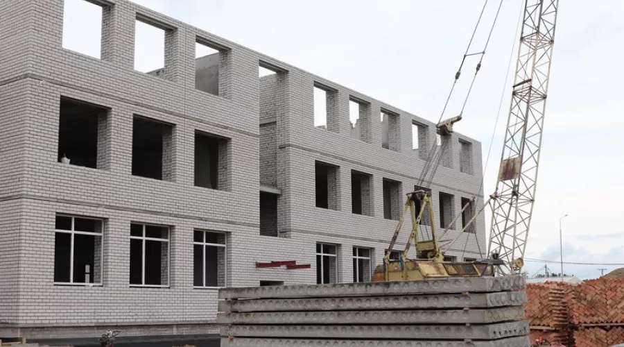 Власти Алтайского края дофинансируют строительство соцобъектов 
